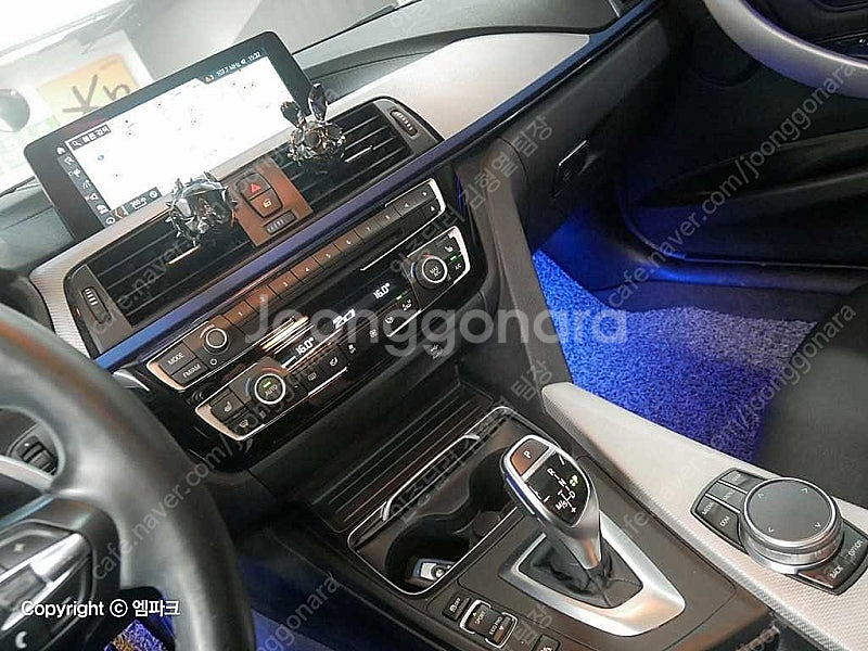 BMW 3시리즈 중고 BMW 320d 중고승용차 3시리즈 중고차 파란색 2018년식 30,000km 320i M 스...--9